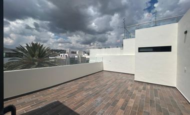Exclusiva Casa con Roof Garden y Jacuzzi en Privada de Alta Plusvalía