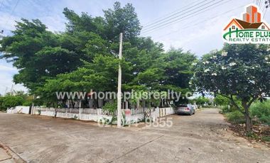 ที่ดินพร้อมบ้านเดี่ยวชั้นเดียวติดโครงการทรอปิคอลเลควิว อำเภอชะอำ เพชรบุรี เนื้อที่ 61 ตารางวา