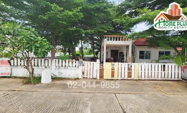 ที่ดินพร้อมบ้านเดี่ยวชั้นเดียวติดโครงการทรอปิคอลเลควิว อำเภอชะอำ เพชรบุรี เนื้อที่ 61 ตารางวา