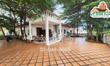 ที่ดินพร้อมบ้านเดี่ยวชั้นเดียวติดโครงการทรอปิคอลเลควิว อำเภอชะอำ เพชรบุรี เนื้อที่ 61 ตารางวา