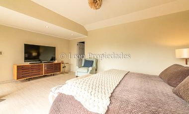 Leon Propiedades vende casa en condominio sector Miraflores, Curacaví.