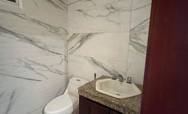 Samborondón, Alquilo Excelente Casa de 6 dormitorios