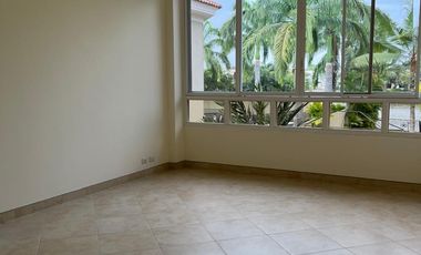 Samborondón, Alquilo Excelente Casa de 6 dormitorios