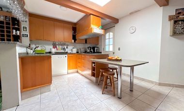 Propiedad Amplia En Chamisero, Condominio Consolidado