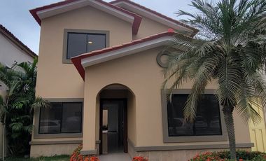 En venta casa de 4 dormitorios en Ciudad Celeste etapa La Marina