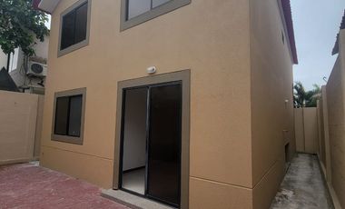 En venta casa de 4 dormitorios en Ciudad Celeste etapa La Marina