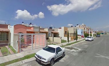 REMATO CASA EN JARDINES DEL VERGEL ZAPOPAN