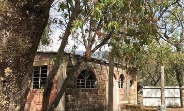 Terreno en venta de 1408m2 a 5 minutos de Tepoztlán, Edo. Morelos.