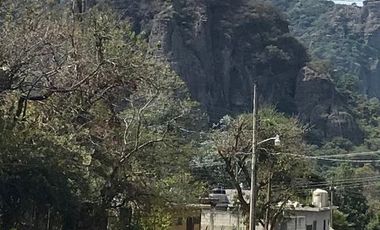 Terreno en venta de 1408m2 a 5 minutos de Tepoztlán, Edo. Morelos.