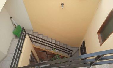 VENDO HERMOSA CASA CON JARDINES Y PISCINA EN SAN ISIDRO Y CERCA A LA AV. JAVIER PRADO