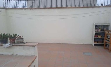 VENDO HERMOSA CASA CON JARDINES Y PISCINA EN SAN ISIDRO Y CERCA A LA AV. JAVIER PRADO
