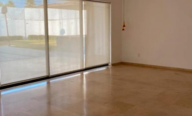 CASA EN VENTA EN JURIQUILLA