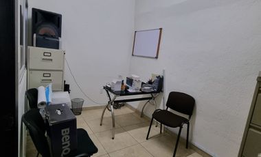 SE RENTA OFICINA EN LA COL. JARDIN BALBUENA