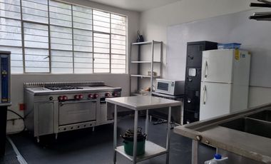 SE RENTA OFICINA EN LA COL. JARDIN BALBUENA