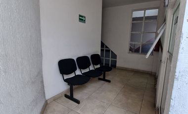 SE RENTA OFICINA EN LA COL. JARDIN BALBUENA