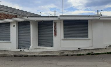 OPORTUNIDAD, en PIFO vendo Propiedad con 3 locales en varios ambientes, estacionamientos