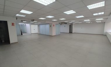 𝗦𝗔𝗡 𝗜𝗦𝗜𝗗𝗥𝗢: 𝗔𝗠𝗣𝗟𝗜𝗔 𝗢𝗙𝗜𝗖𝗜𝗡𝗔 𝗘𝗡 𝗩𝗘𝗡𝗧𝗔