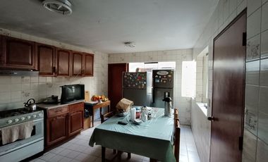 Casa Como Terreno O Inversionistas Que Desean Ampliar Su Negocio En Santiago de Surco