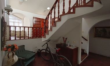 Casa Como Terreno O Inversionistas Que Desean Ampliar Su Negocio En Santiago de Surco