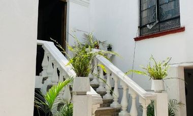 Venta casa antigua en Col. Roma Norte: 570m2, 3 recámaras, 5 baños, 4 estac.