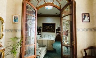 Venta casa antigua en Col. Roma Norte: 570m2, 3 recámaras, 5 baños, 4 estac.