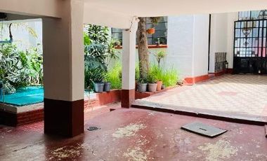 Venta casa antigua en Col. Roma Norte: 570m2, 3 recámaras, 5 baños, 4 estac.