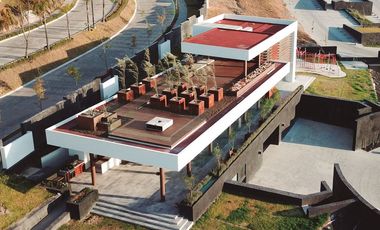 RENTA - MAJESTUOSO PENTHOUSE VEDANA 