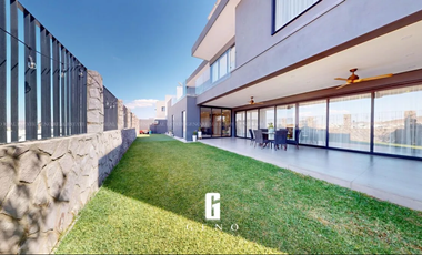 CASA EN VENTA EN LOMAS DEL VALLE