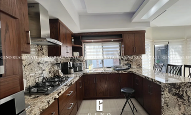 CASA EN VENTA EN QUINTAS DEL SOL REMODELADA Y CON ALBERCA
