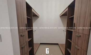 CASA EN VENTA EN BOSQUES DEL VALLE CON PATIO AMPLIO