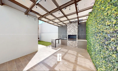 CASA EN VENTA EN QUINTAS DEL SOL REMODELADA Y CON VESTIDOR AMPLIO