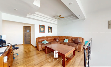 CASA EN VENTA EN QUINTAS DEL SOL REMODELADA Y CON VESTIDOR AMPLIO