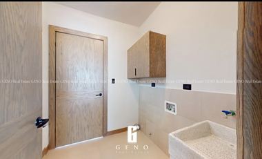 CASA EN VENTA EN BOSQUE REAL CON ACABADOS MODERNOS