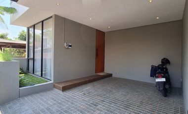 Rumah Industrial Modern Full Furnished di Sleman 7 menit dari Kampus UII