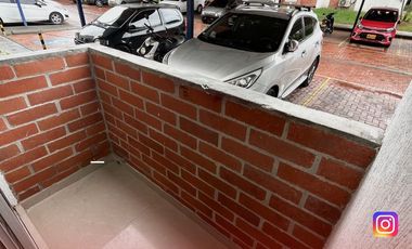 SE ARRIENDA APTO CC PORTAL DEL RIO