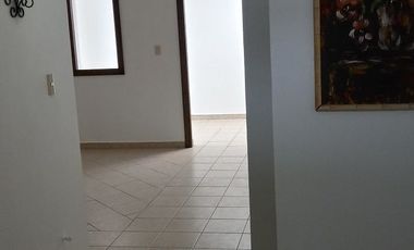 Rento casa en Lomas Jardines, Garcia, con espacio adicional para Home Office