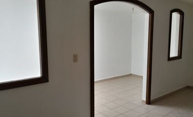 Rento casa en Lomas Jardines, Garcia, con espacio adicional para Home Office