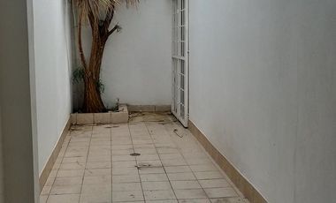 Rento casa en Lomas Jardines, Garcia, con espacio adicional para Home Office
