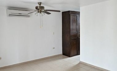 Rento casa en Lomas Jardines, Garcia, con espacio adicional para Home Office