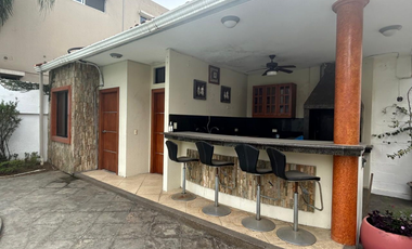 Casa en venta en Via a Samborondon Urb. Palmar del Rio