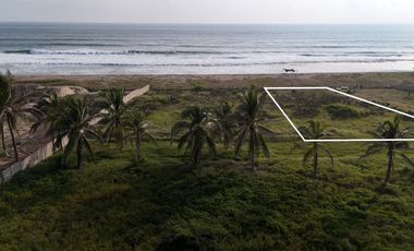 Terreno Frente a La Playa en Puerto Escondido