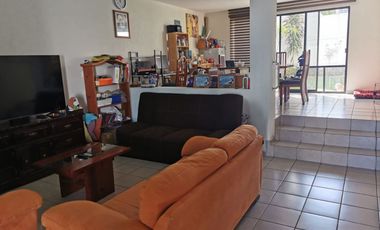 CASA EN VENTA EN PRIVADA RESIDENCIAL MIRAVALLE.