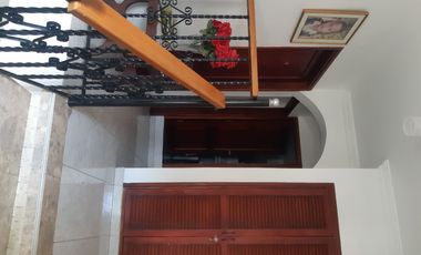 CASA EN VENTA MANGA