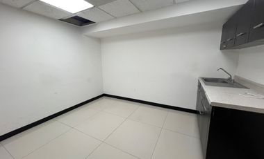 RENTA DE LOCAL COMERCIAL, SOBRE BLD. INSURGENTES, ZONA NORTE, LEÓN, GTO.