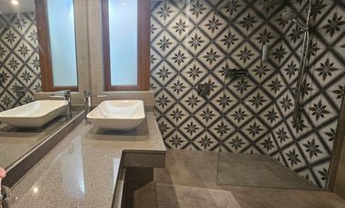 BROKER PASO HONDO REMODELADA 4D-5B-10 ESTAC- PISCINA