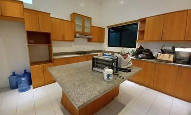 House and Lot for Rent at White Plains, Quezon City