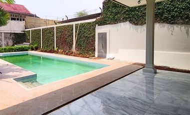 For Sale Houses Ready To Be Occupied Strategic Location in Cipete Utara, Kebayoran Baru, South Jakarta