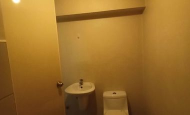 AVIDACENTERA08XXT2: For Rent Semi-furnished Studio Unit at Avida Towers Centera