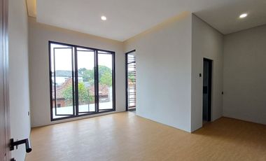 Rumah Heritage Modern di Sleman dekat Sleman City Hall