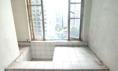 Cityland Wack Wack Royale Mansion 82 sqm 2BR corner unit w/ balcony, golf course view P5.7M only! for sale.